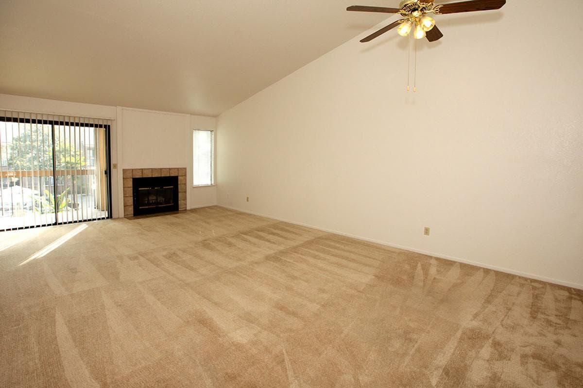 Bakersfield Apartment: 8200 Kroll Way