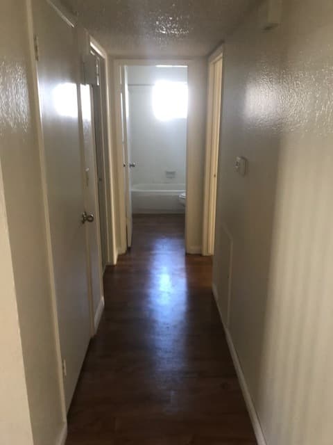 Clovis Apartment: 300 W Alamos Ave