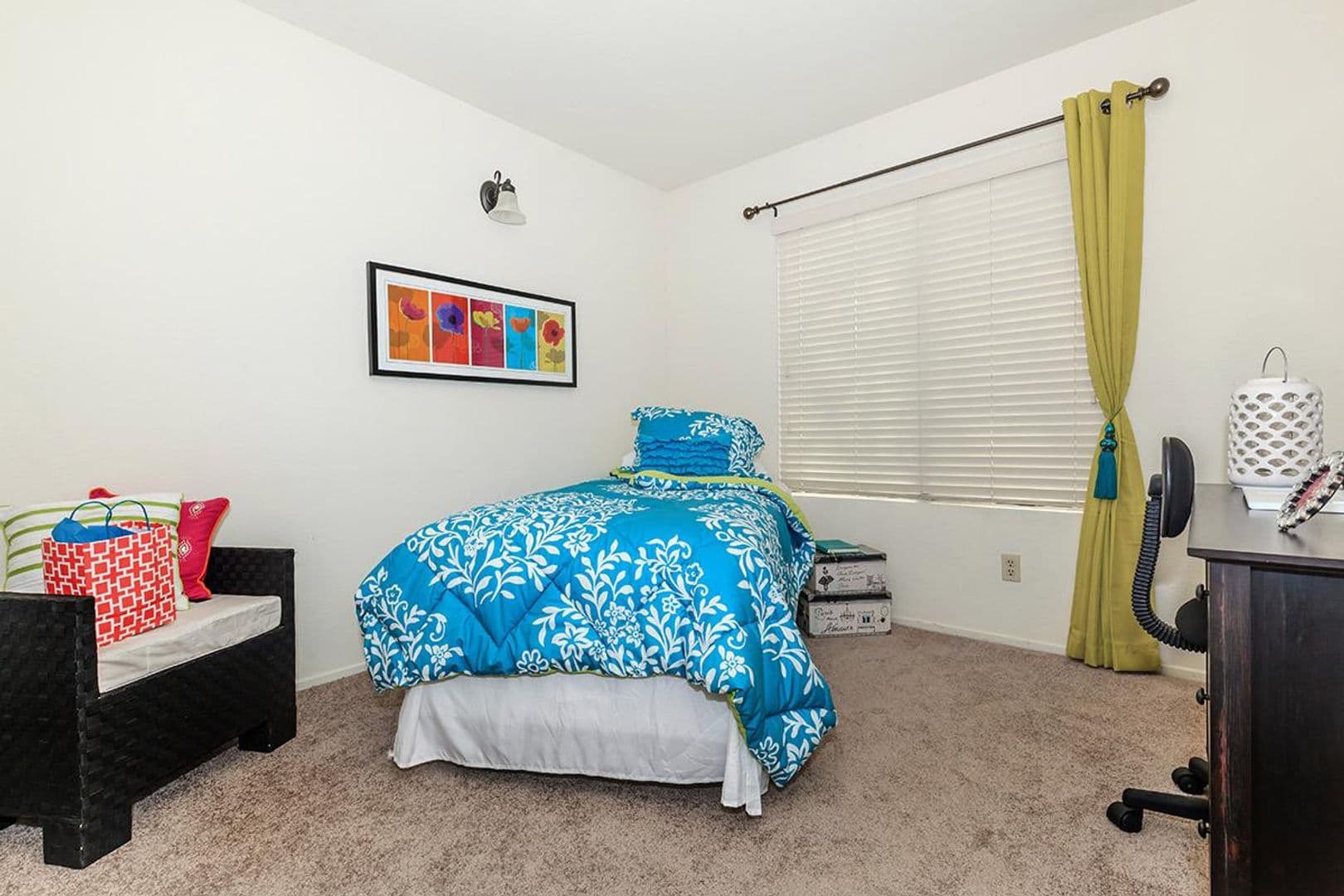 Fresno Apartment: 445 W Nees Ave