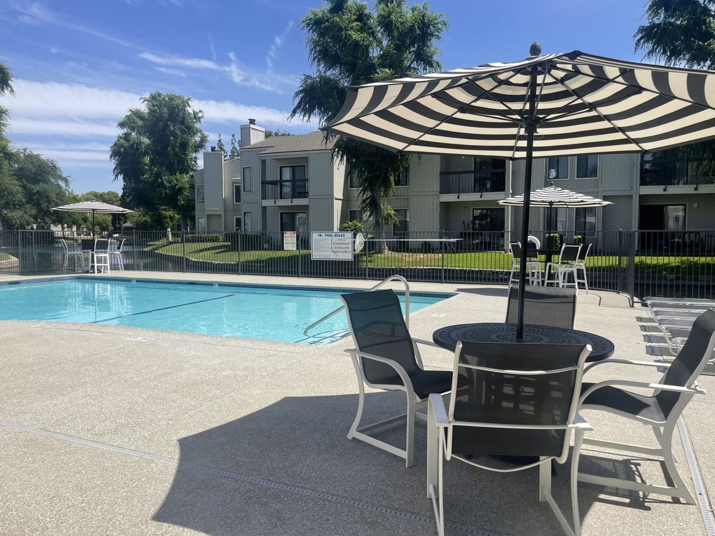 Bakersfield Apartment: 8200 Kroll Way