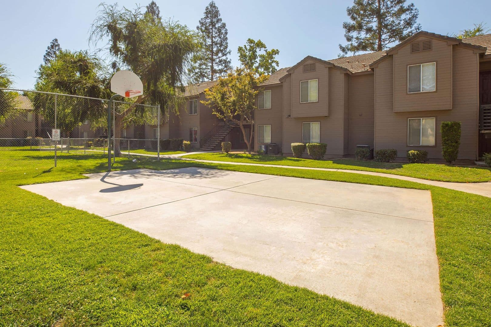 Clovis Apartment: 100 Fowler Ave.