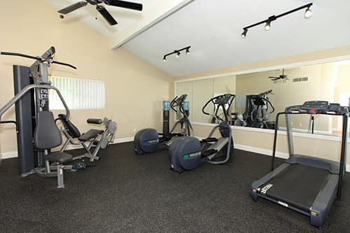 Bakersfield Apartment: 2401 Eric Way