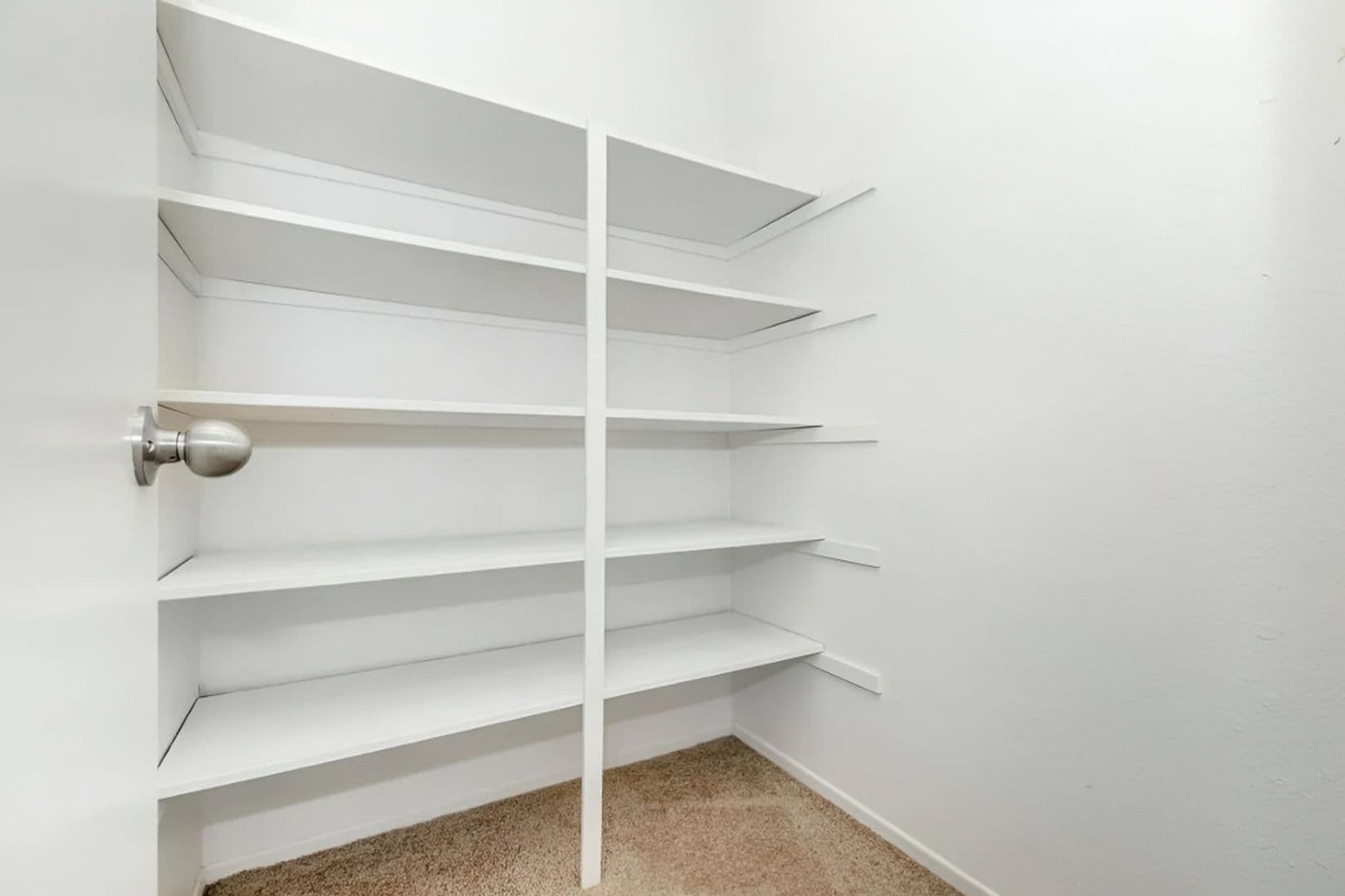 Clovis Apartment: 1108 Villa Ave.