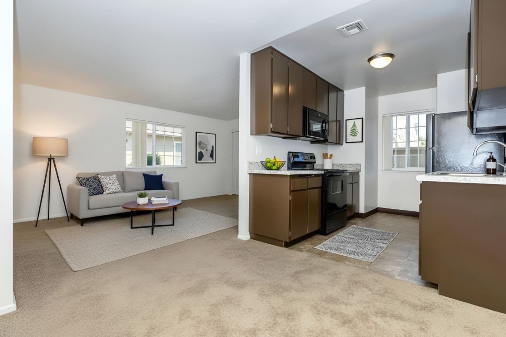 Clovis Apartment: 1108 Villa Ave.