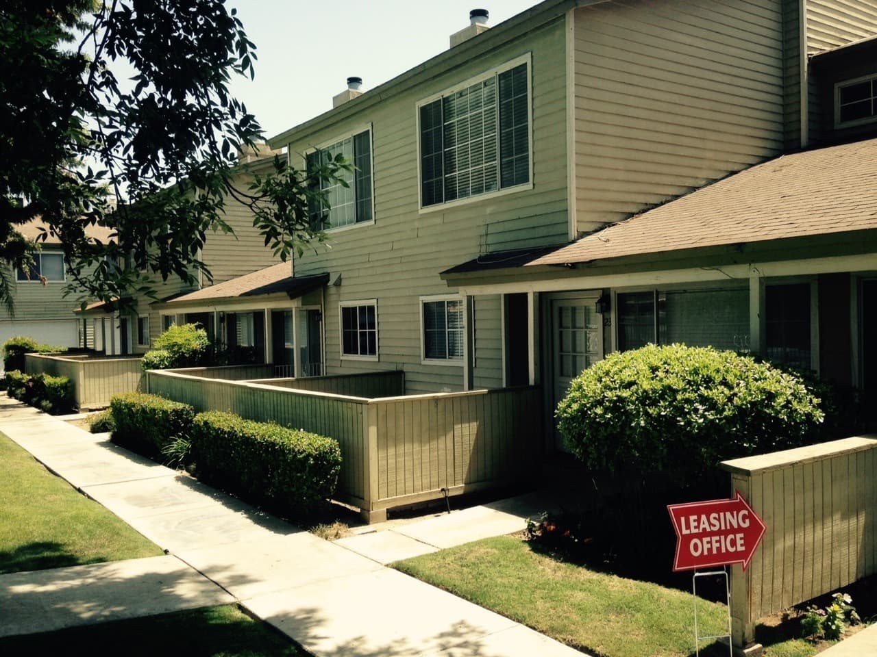 Bakersfield Apartment: 4808 Hahn