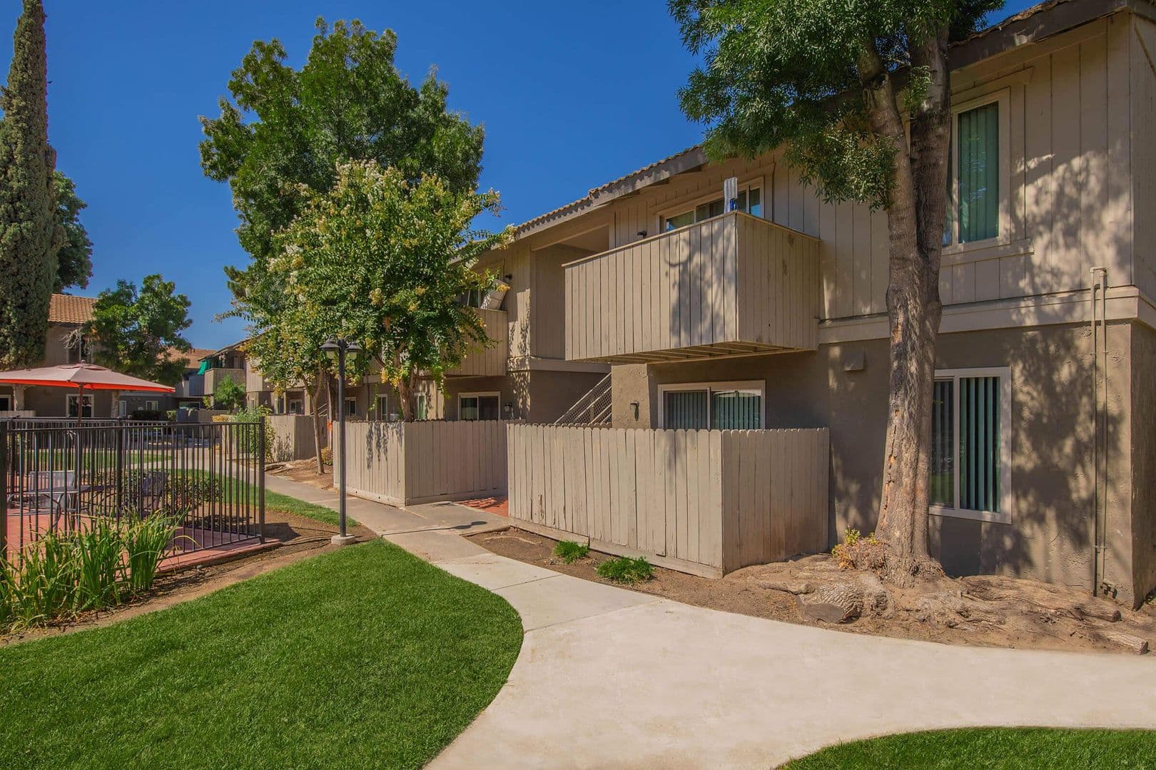 Hanford Apartment: 1071 Goleta Way