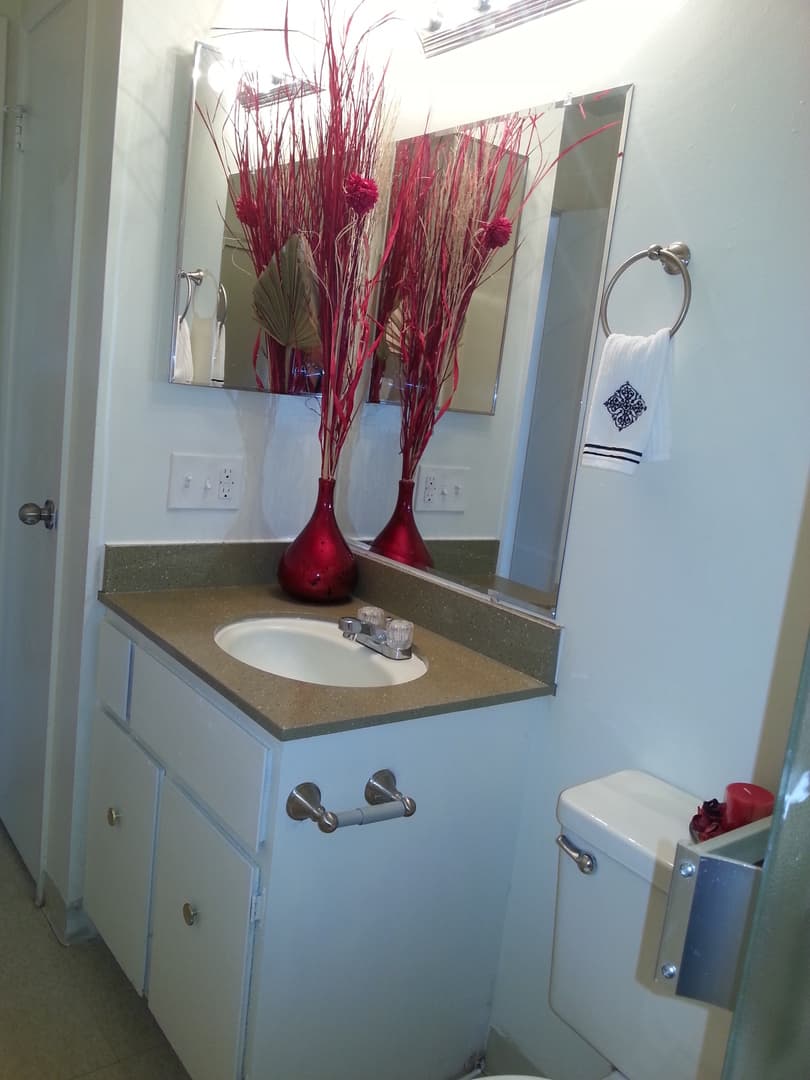 Fresno Apartment: 4735 E. Weldon