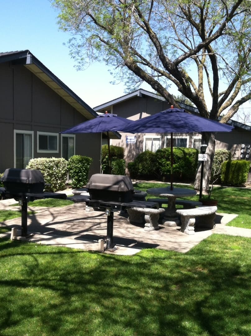 Fresno Apartment: 4650 N. First St