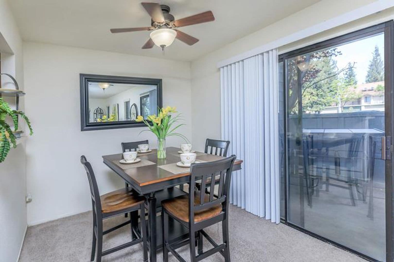 Fresno Apartment: 445 W Nees Ave