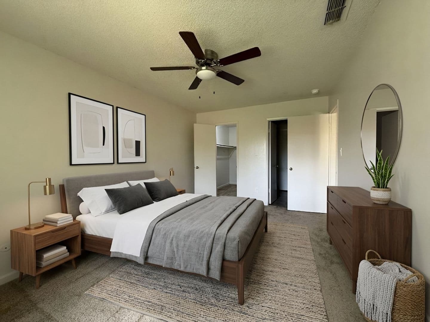Clovis Apartment: 1108 Villa Ave.