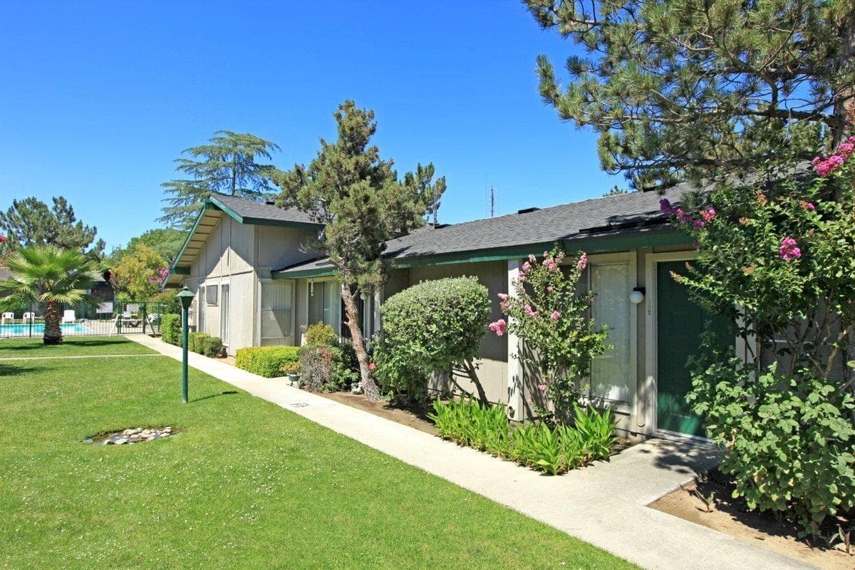 Fresno Apartment: 4650 N. First St