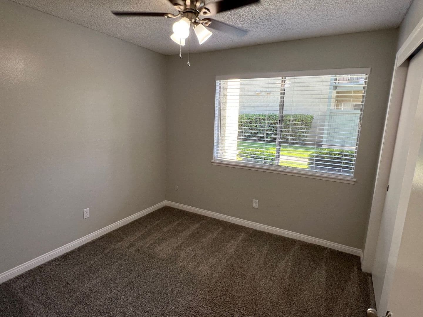 Bakersfield Apartment: 5051 Ming Ave.