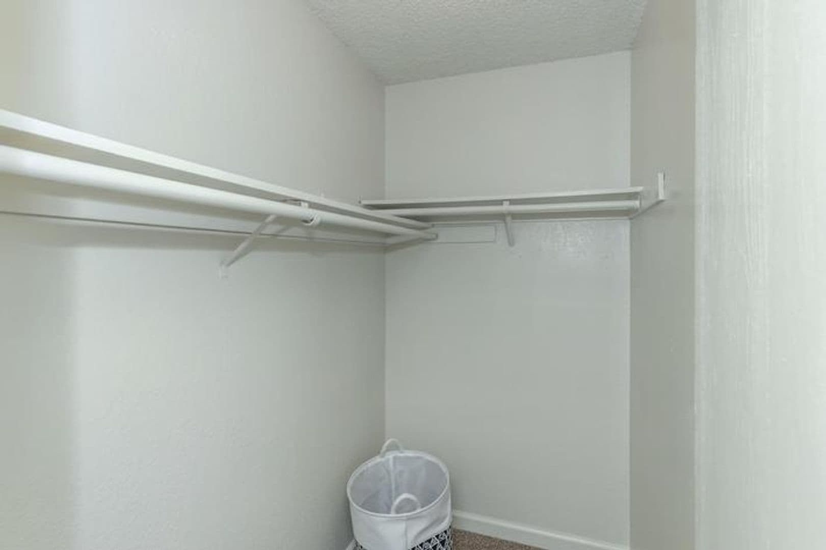 Clovis Apartment: 1201 Scott Ave.