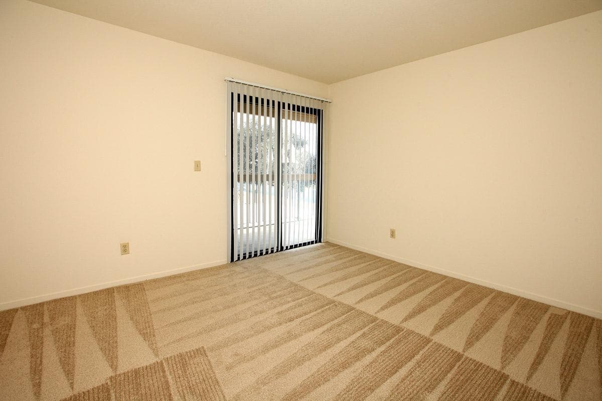 Bakersfield Apartment: 8200 Kroll Way