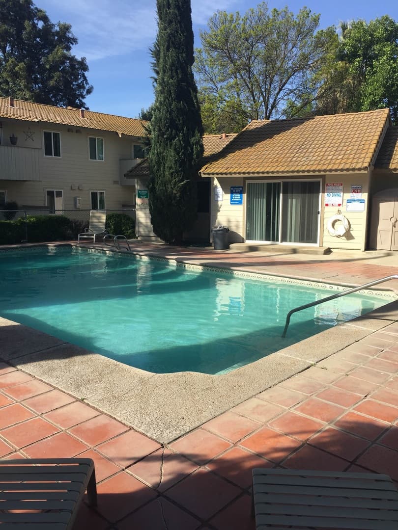 Lemoore Apartment: 333 N. Olive Street