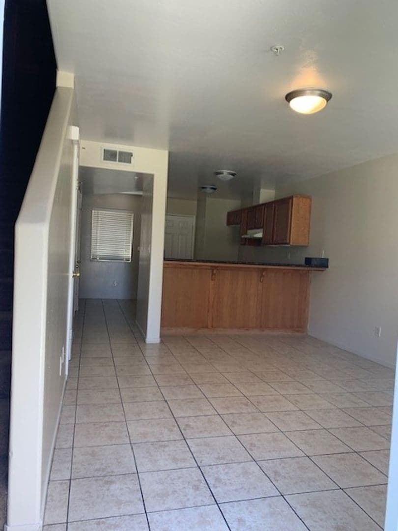 Bakersfield Apartment: 2600 New Stine Rd.