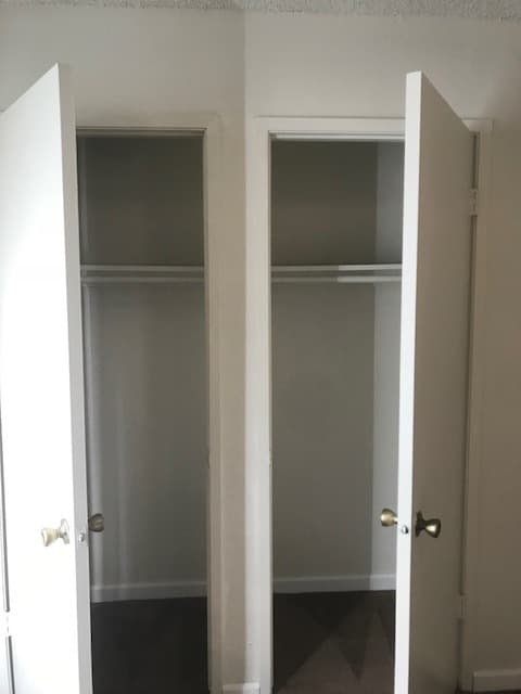 Clovis Apartment: 300 W Alamos Ave