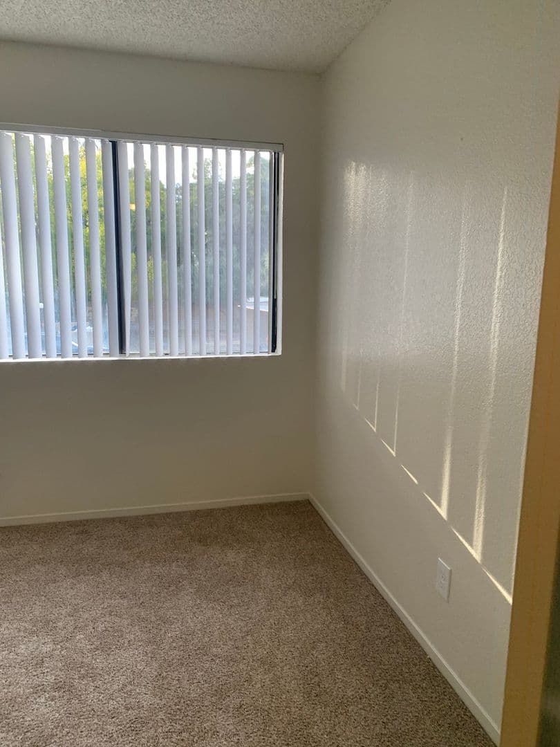 Fresno Apartment: 190 N Willow Ave