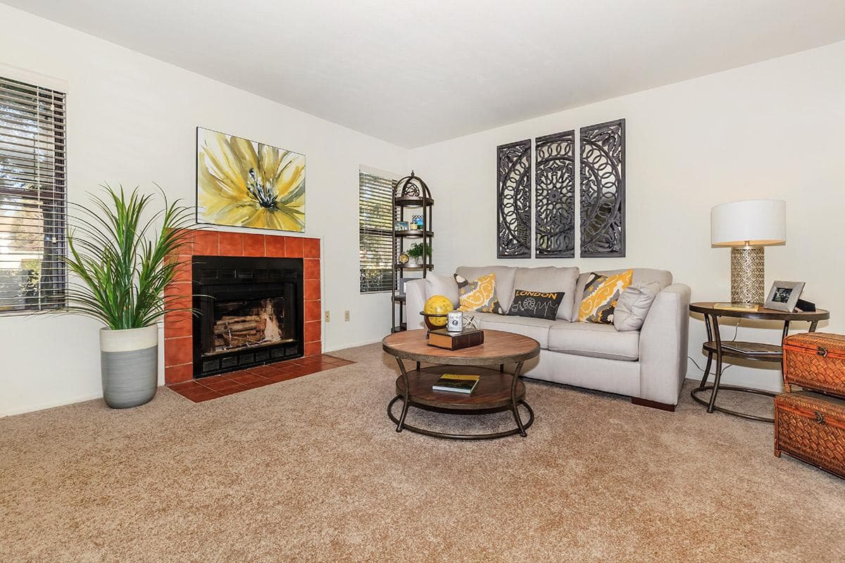Fresno Apartment: 445 W Nees Ave