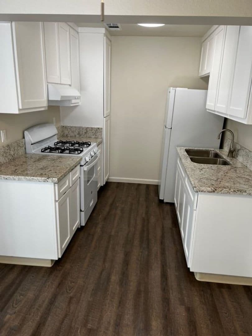 Fresno Apartment: 3294 E Dakota Ave.