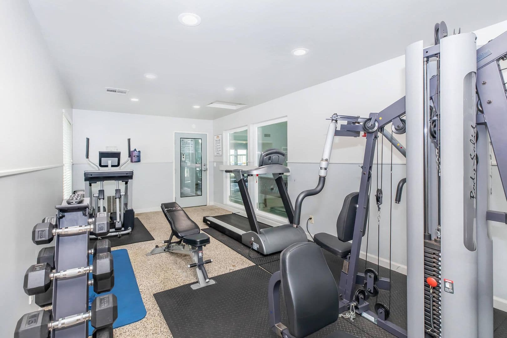 Fresno Apartment: 445 W Nees Ave