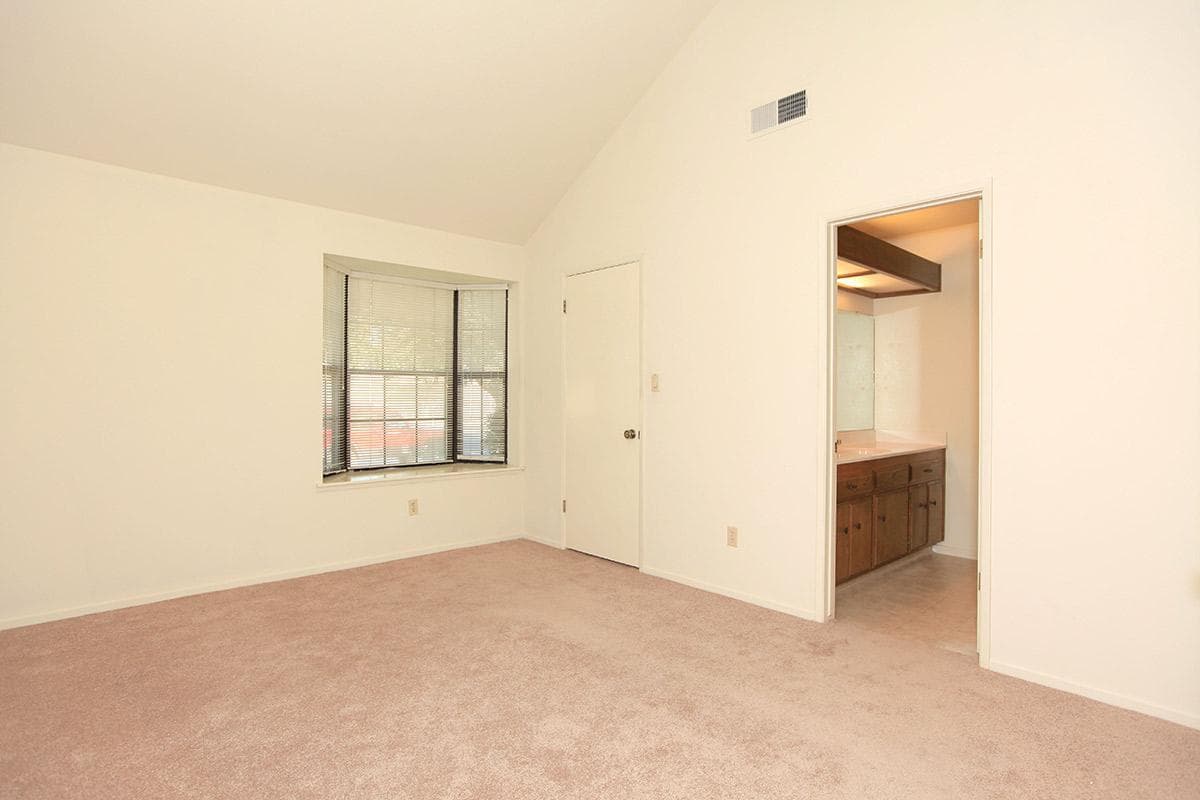 Bakersfield Apartment: 7601 Olympia Drive