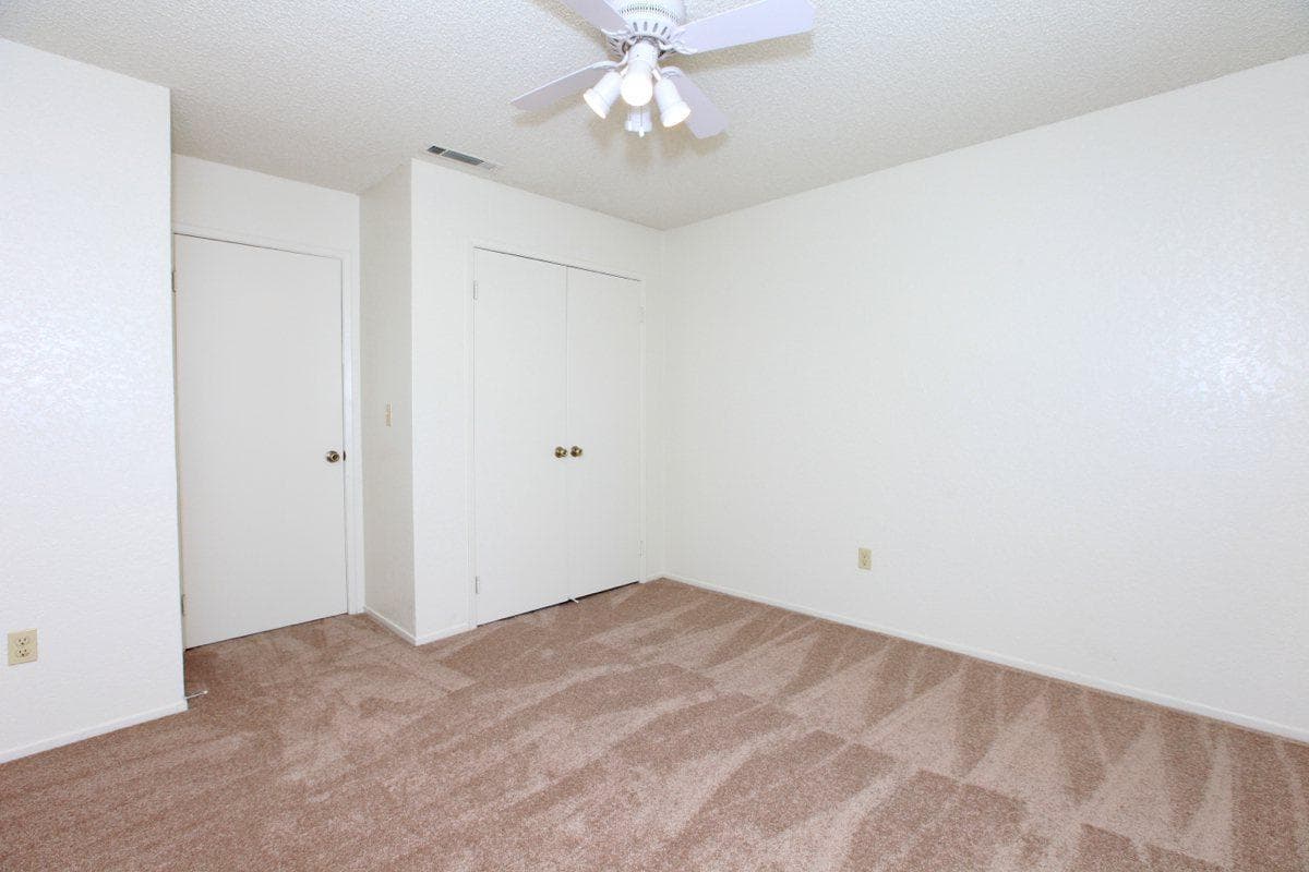 Clovis Apartment: 505 Villa Ave.