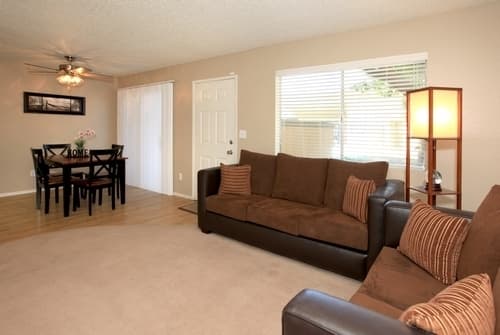 Bakersfield Apartment: 800 New Stine Road