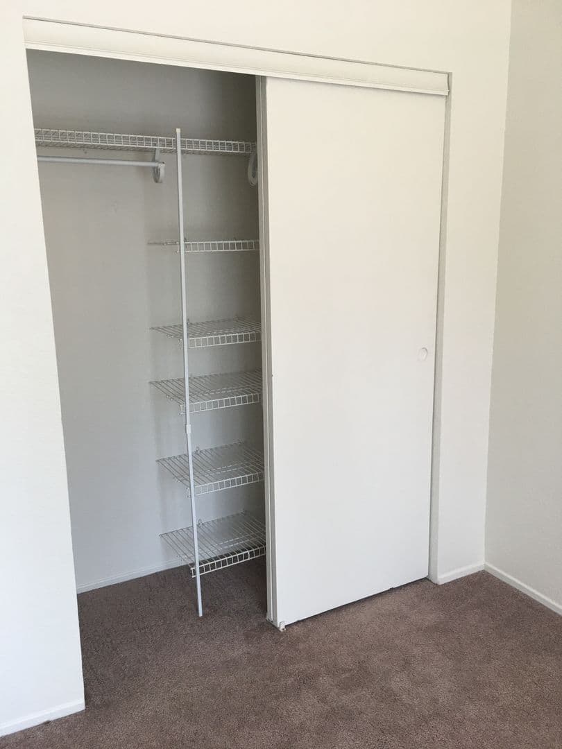 Fresno Apartment: 445 W Nees Ave