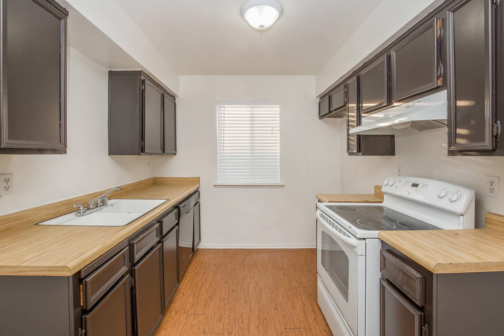 Bakersfield Apartment: 3901 Q Street