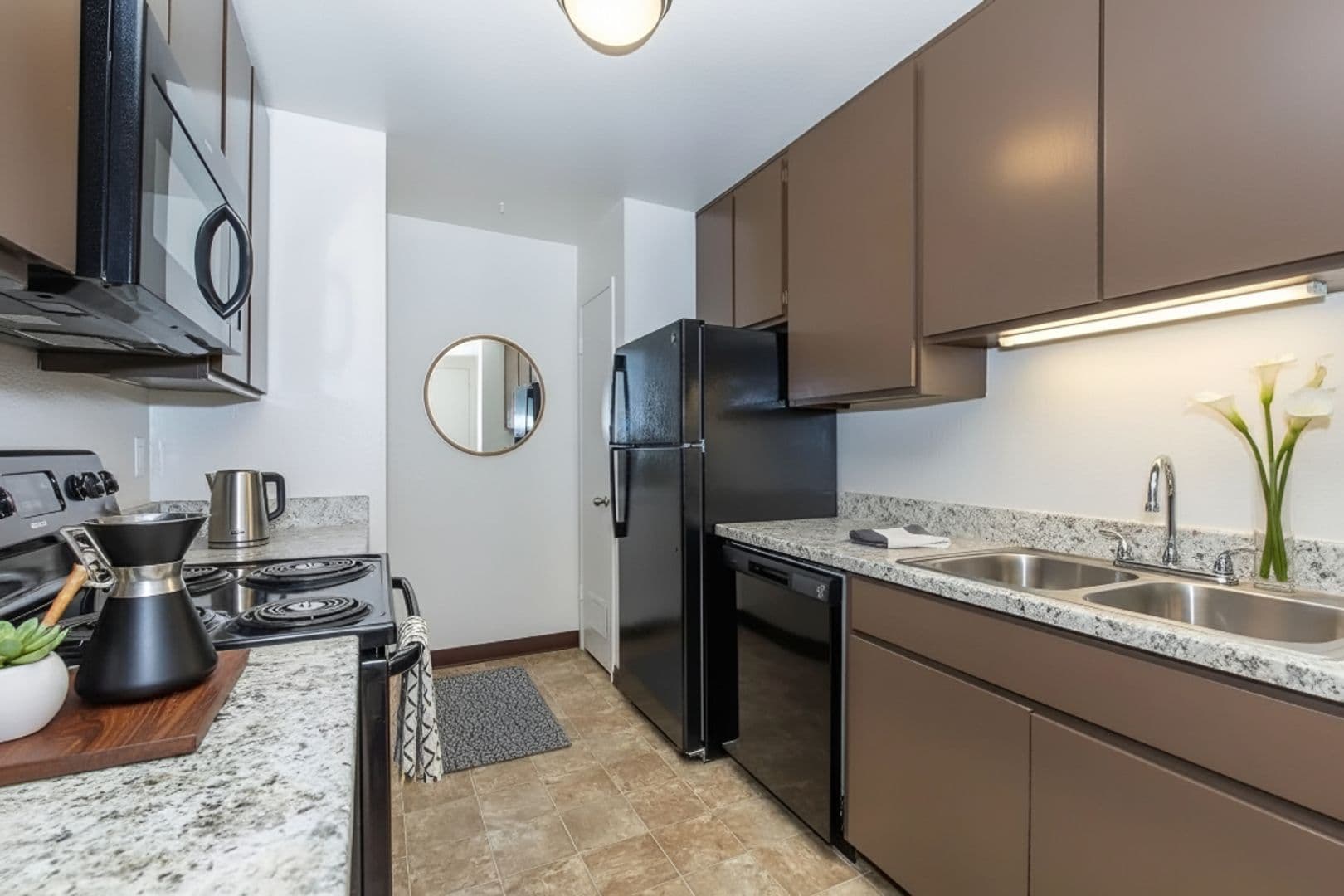 Clovis Apartment: 1108 Villa Ave.