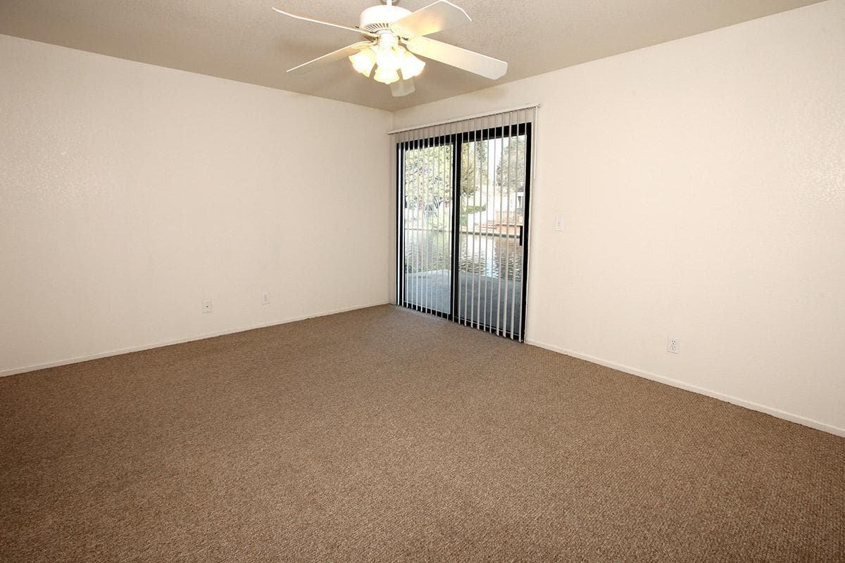 Bakersfield Apartment: 8200 Kroll Way