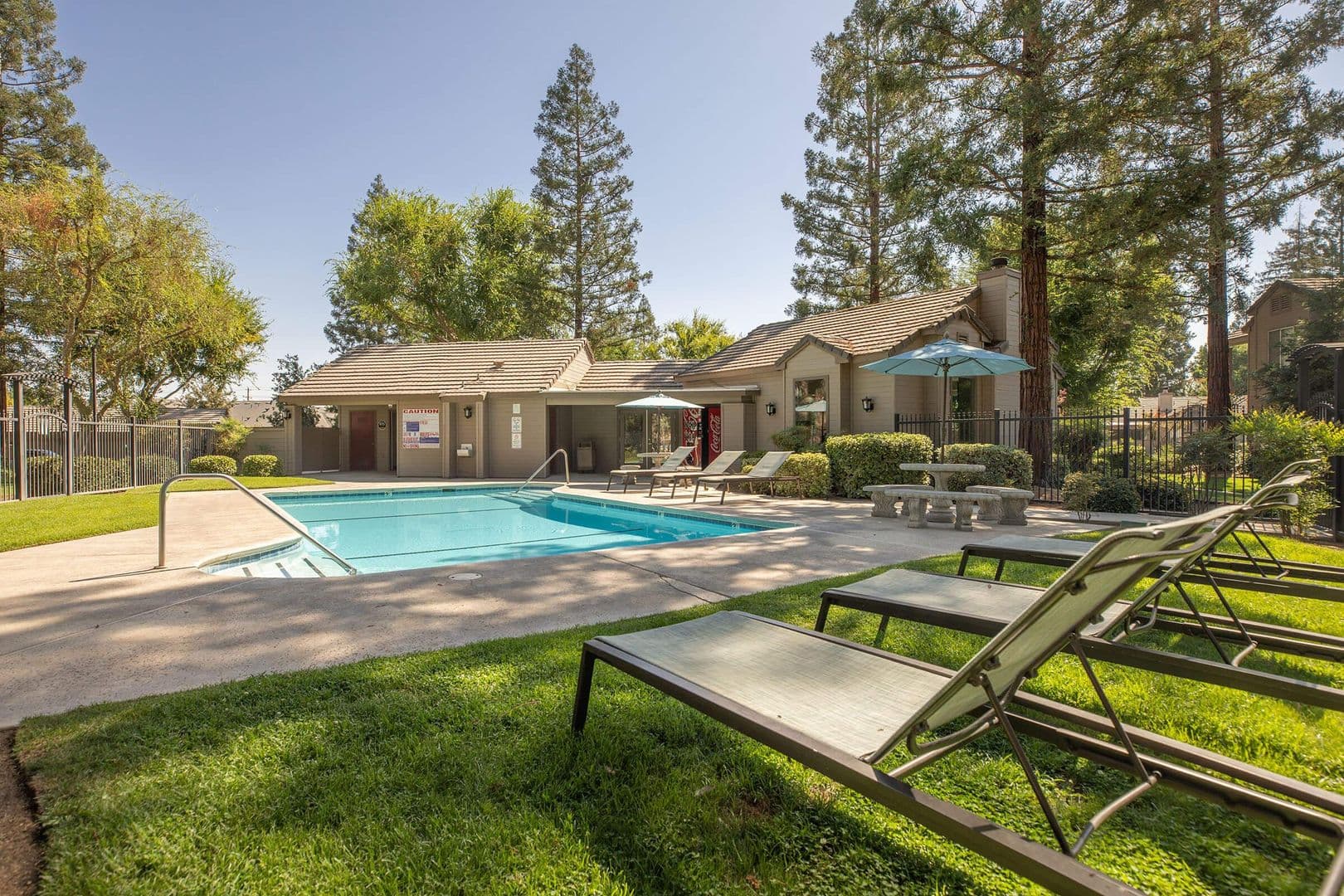 Clovis Apartment: 100 Fowler Ave.
