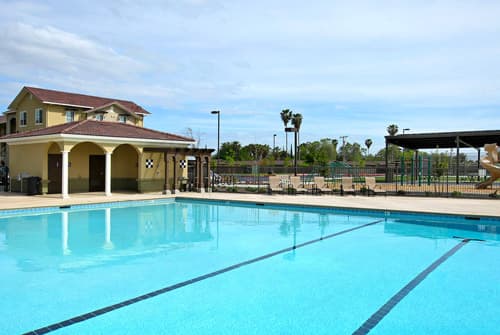 Fresno Apartment: 2674 E. Clinton Avenue
