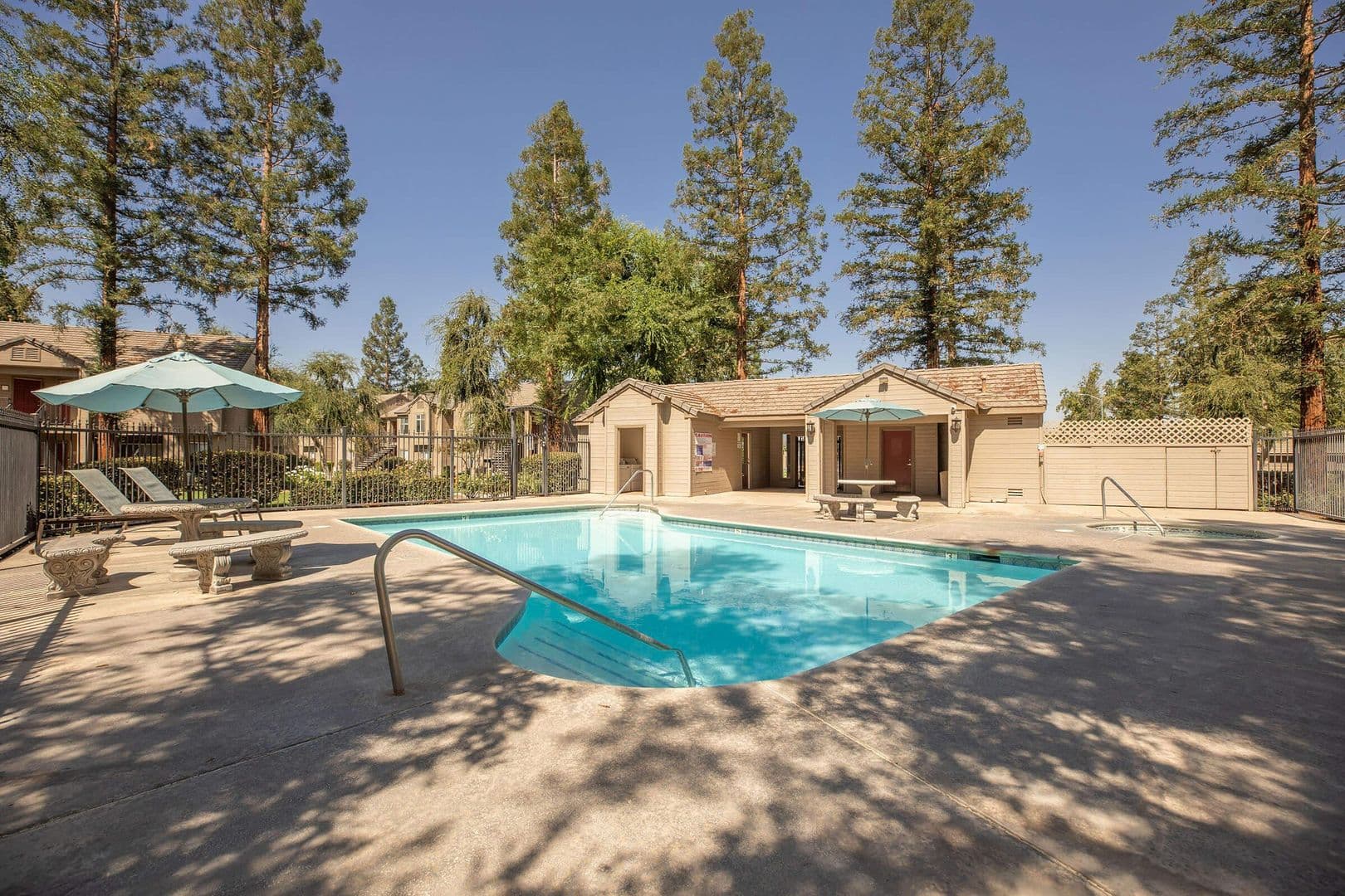 Clovis Apartment: 100 Fowler Ave.