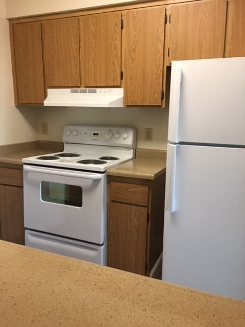 Lemoore Apartment: 333 E Cinnamon Dr.