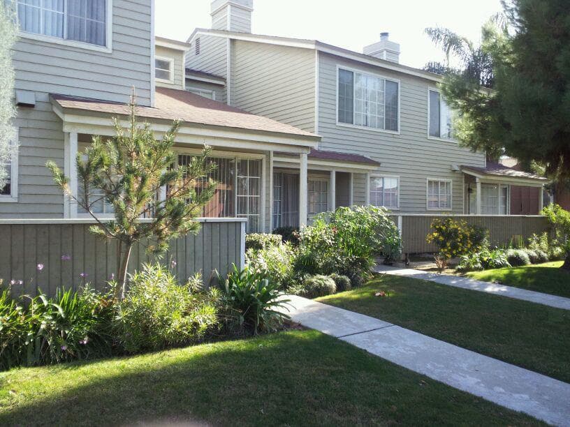 Bakersfield Apartment: 4808 Hahn
