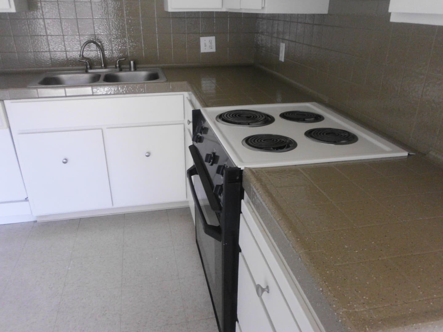 Fresno Apartment: 4735 E. Weldon