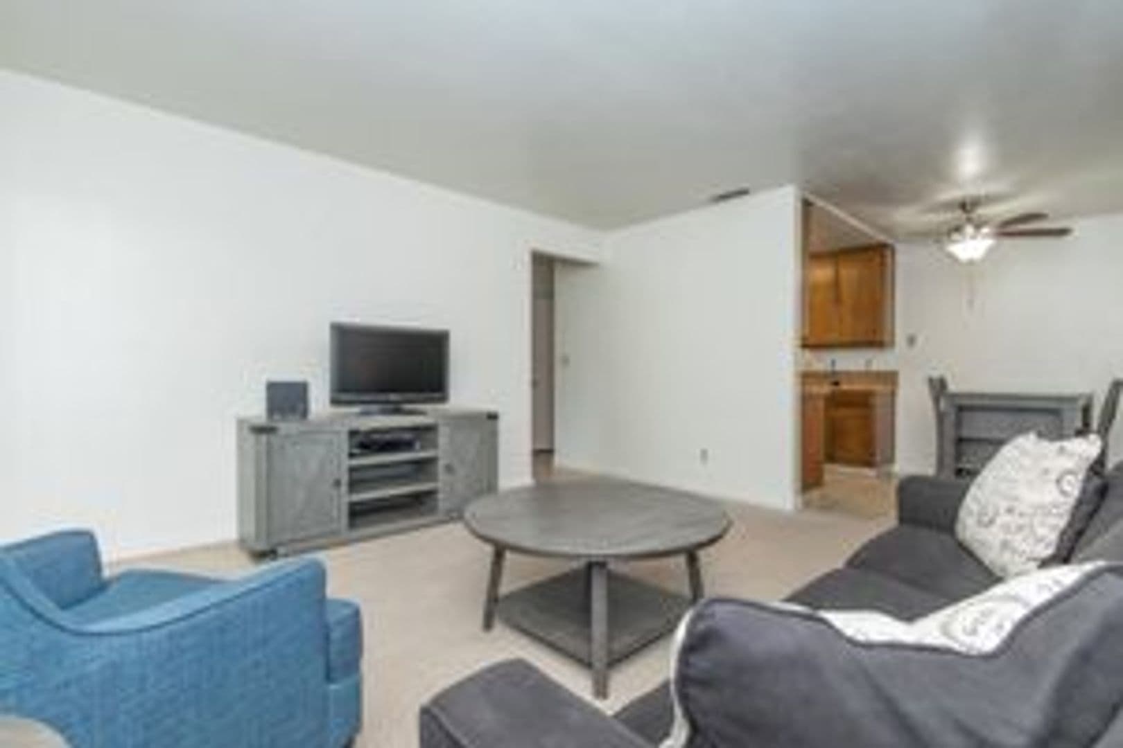 Bakersfield Apartment: 8200 Kroll Way