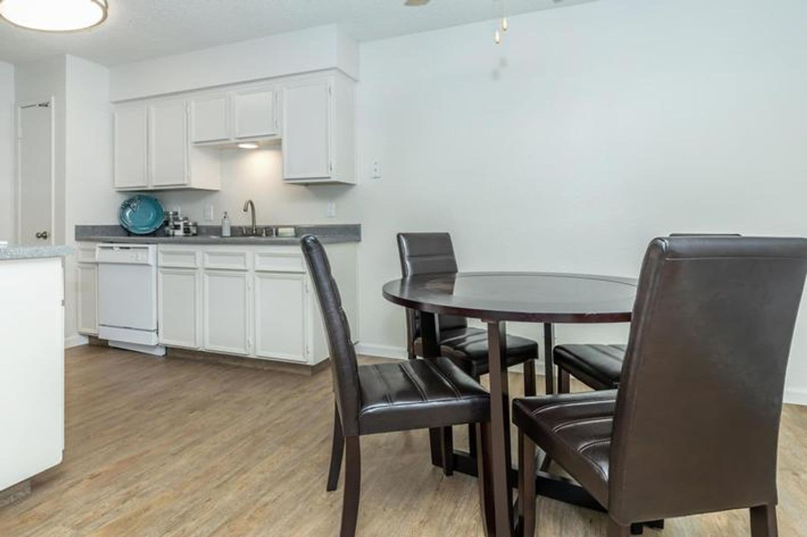 Clovis Apartment: 1201 Scott Ave.