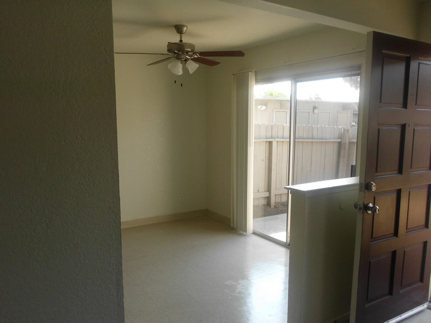 Fresno Apartment: 4735 E. Weldon