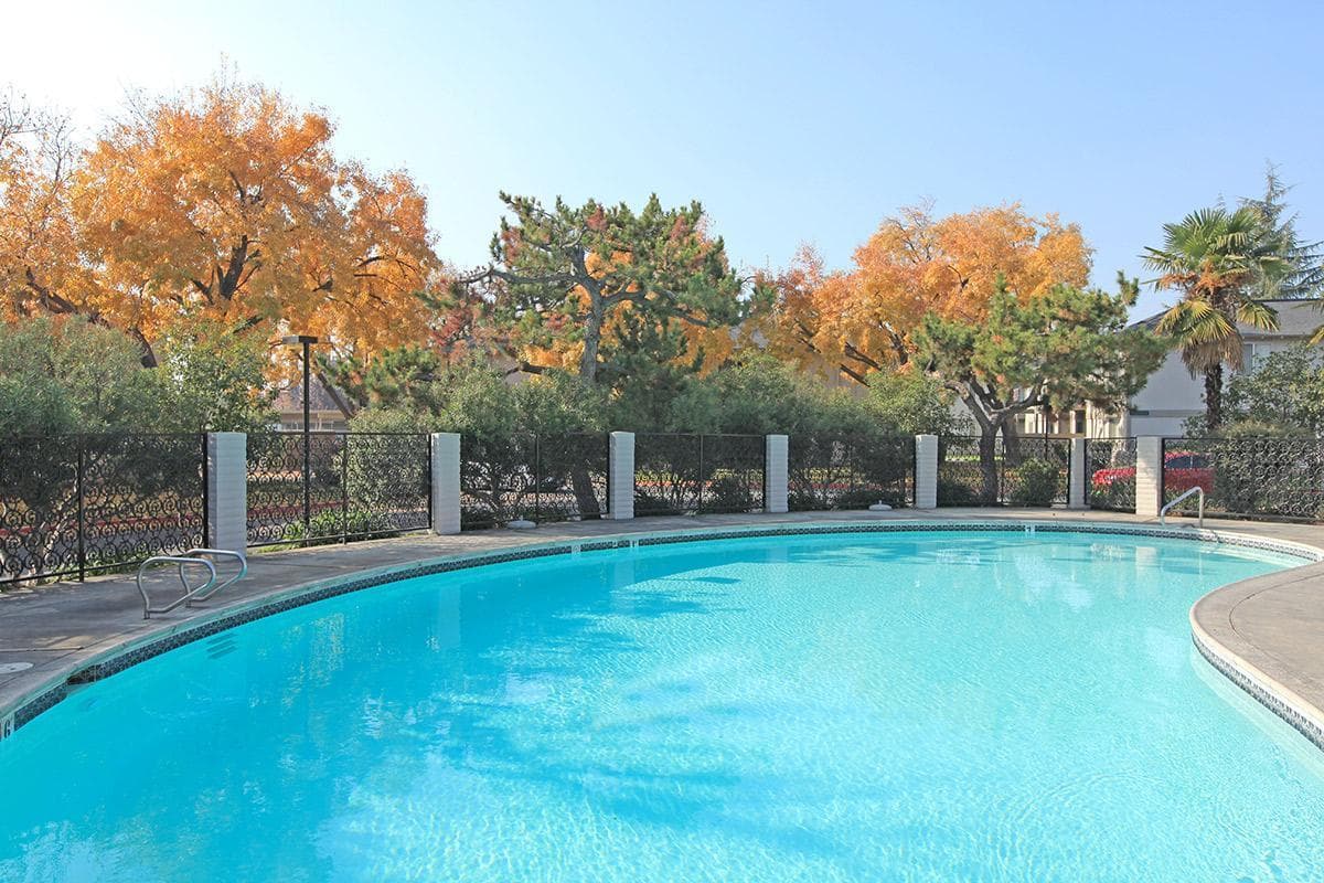 Fresno Apartment: 4918 N. Ninth