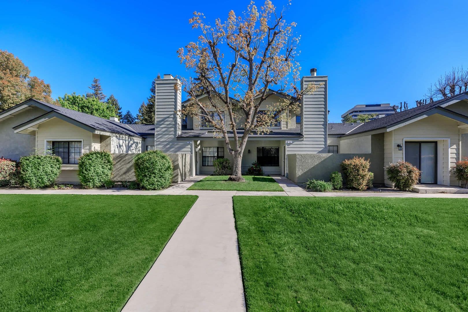 Bakersfield Apartment: 901 Mohawk St.