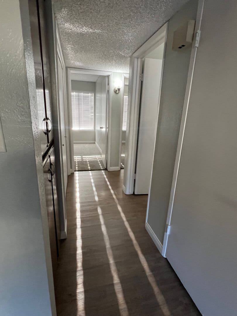 Bakersfield Apartment: 5051 Ming Ave.