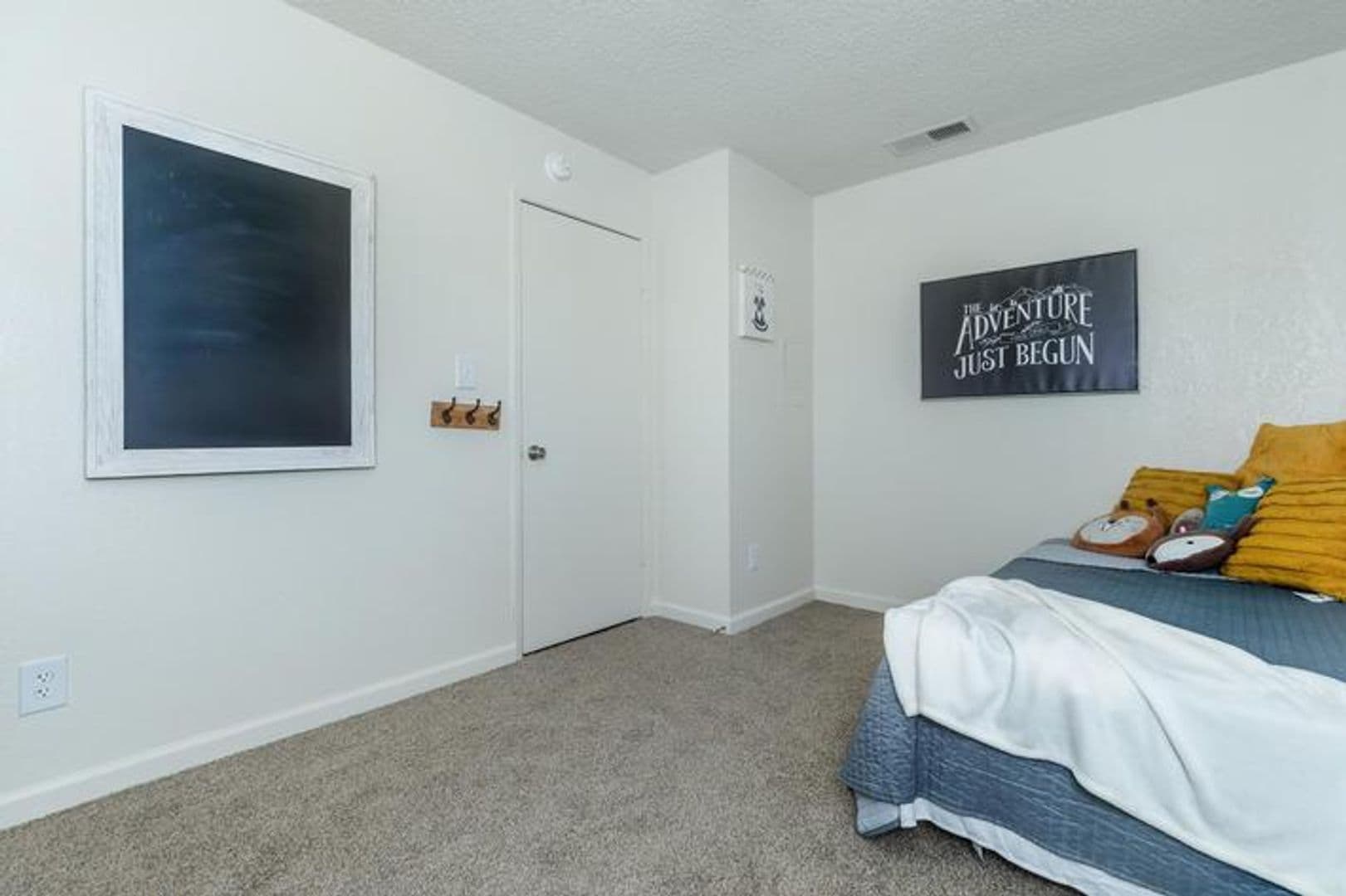 Clovis Apartment: 1201 Scott Ave.