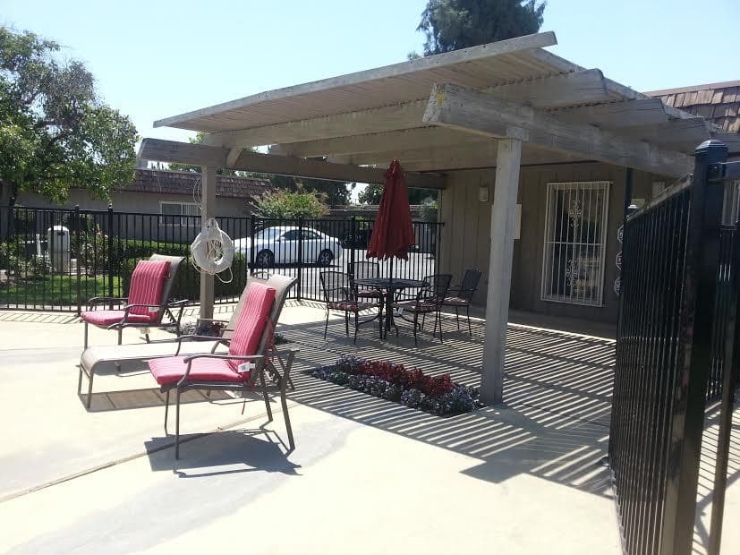 Fresno Apartment: 4735 E. Weldon