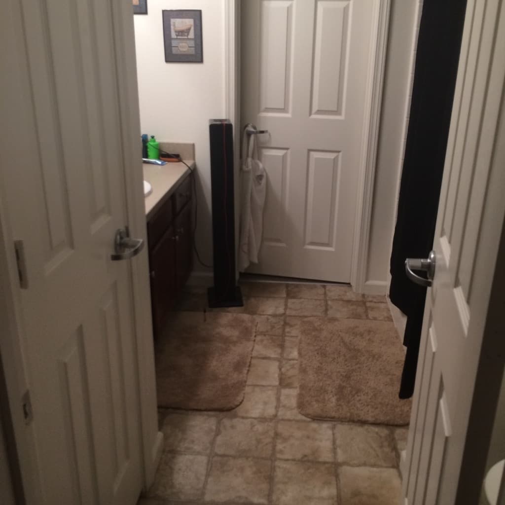Fresno Apartment: 2674 E. Clinton Avenue
