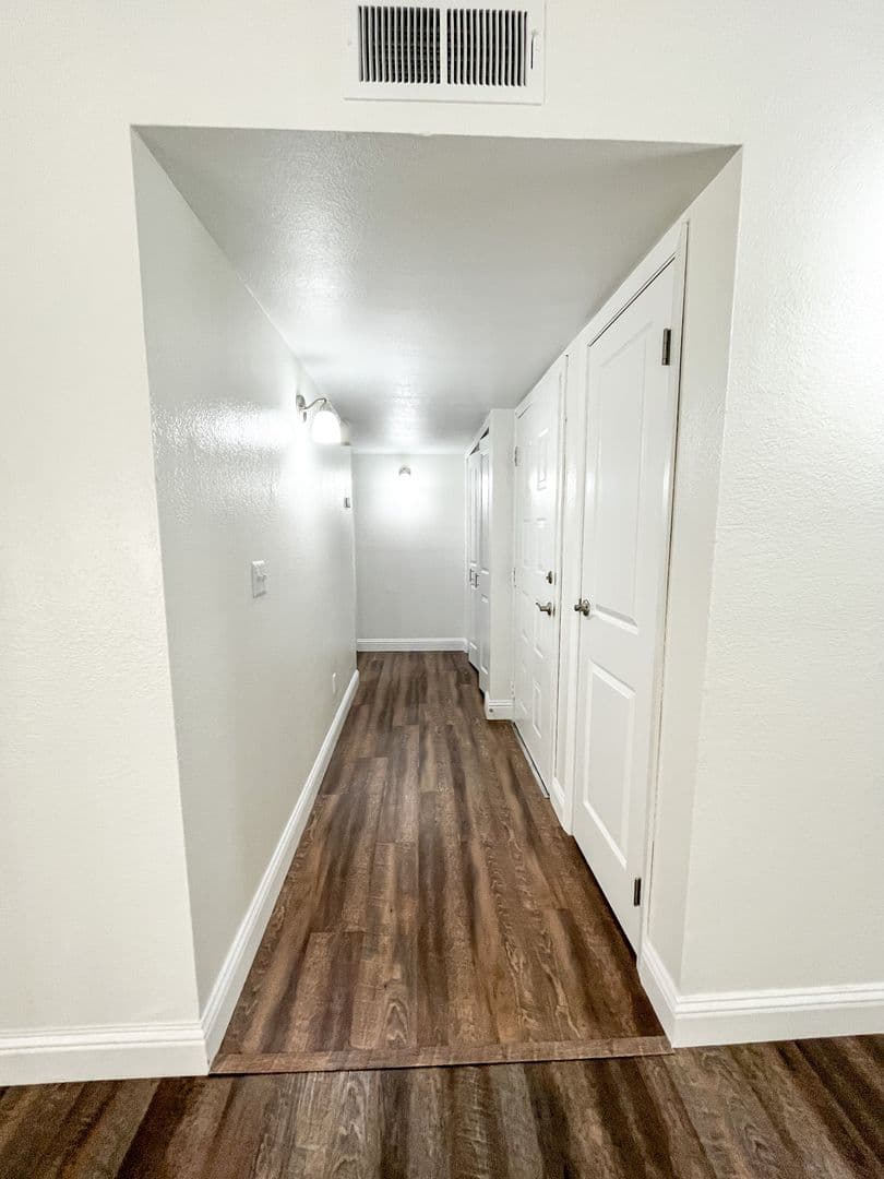 Fresno Apartment: 445 W Nees Ave