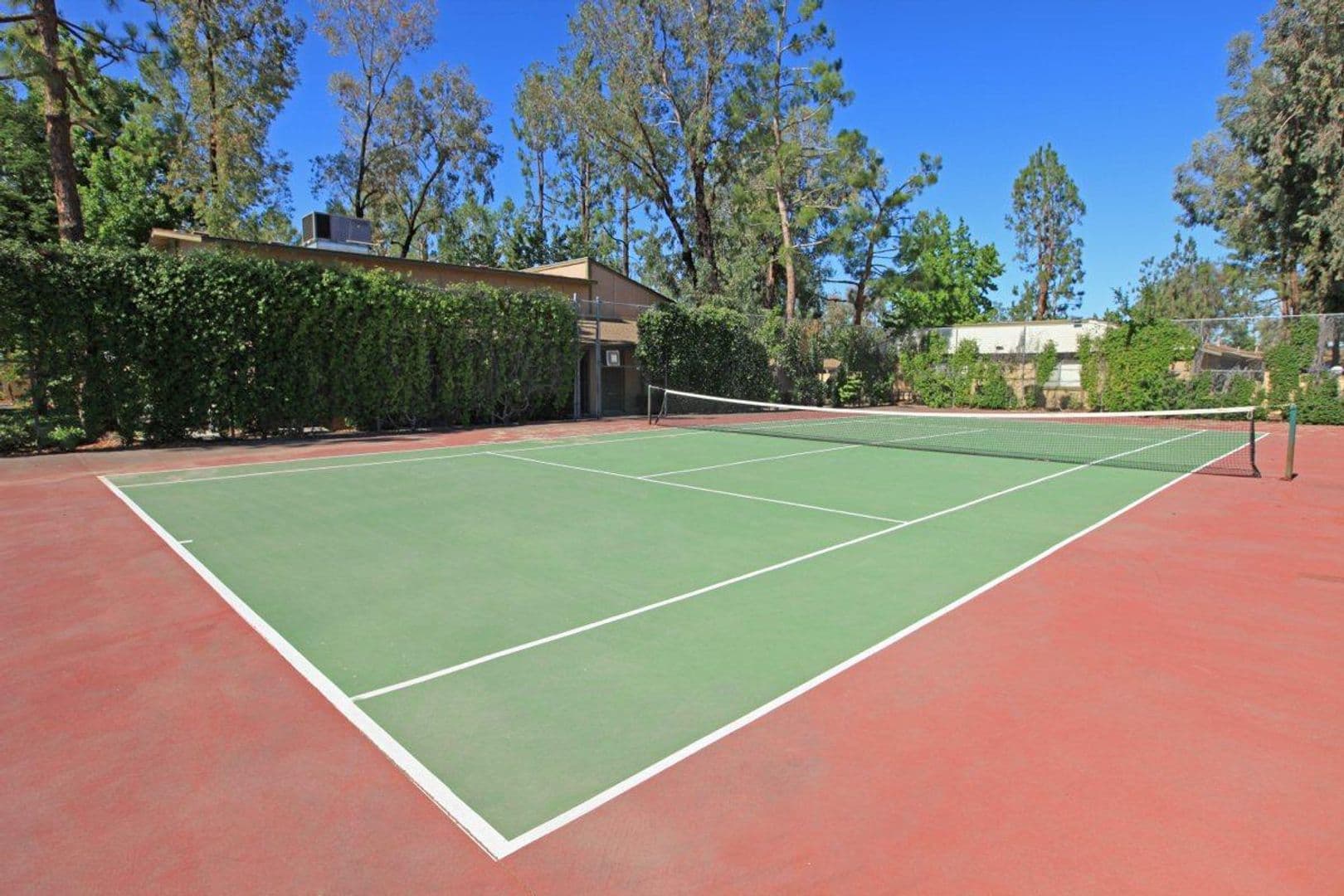 Clovis Apartment: 1201 Scott Ave.