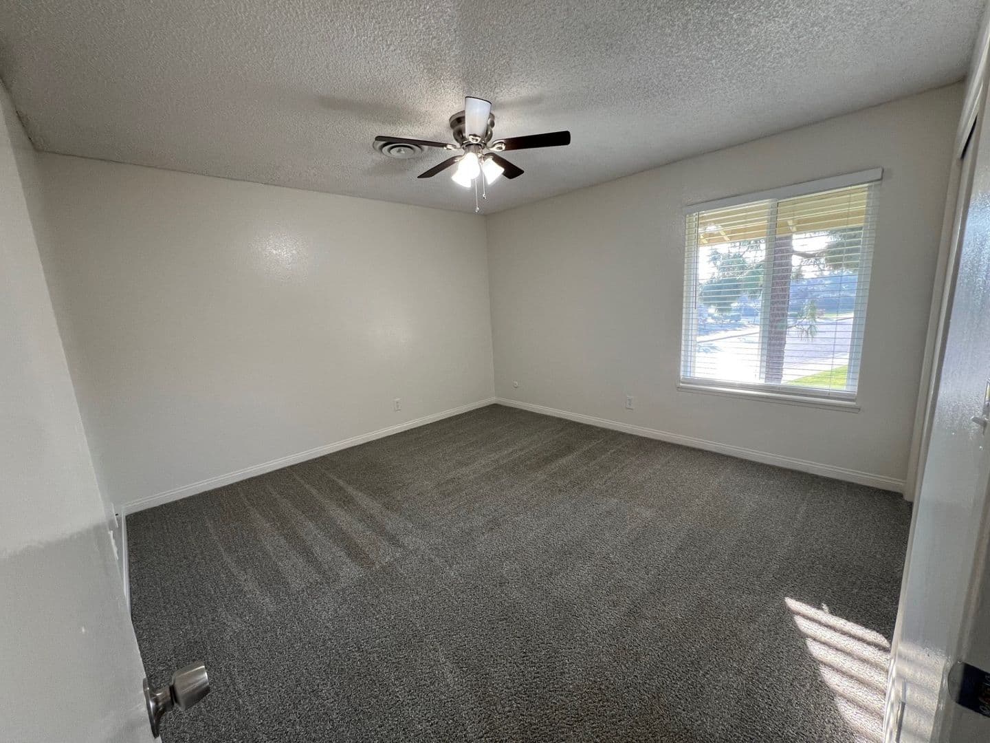 Bakersfield Apartment: 5051 Ming Ave.